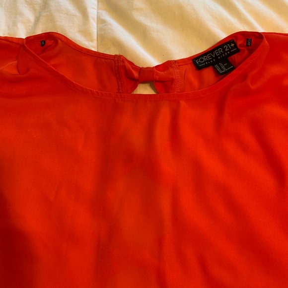 Forever 21 Plus top with back bows cut out szXL - Picture 7 of 7